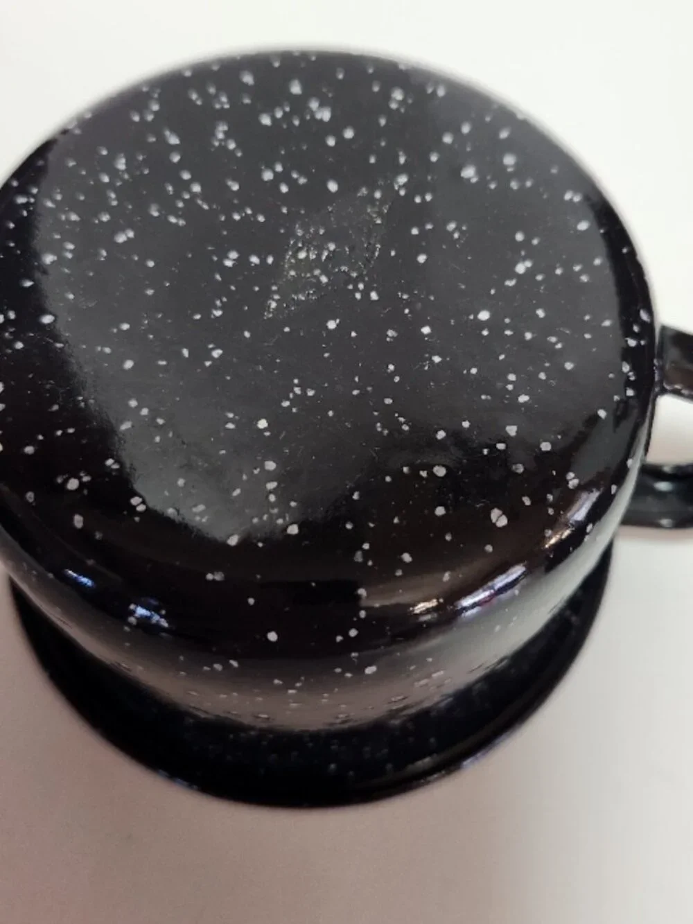 Swallow Brand Black Enamel Kettle w/handle & 4 Enamel Mugs